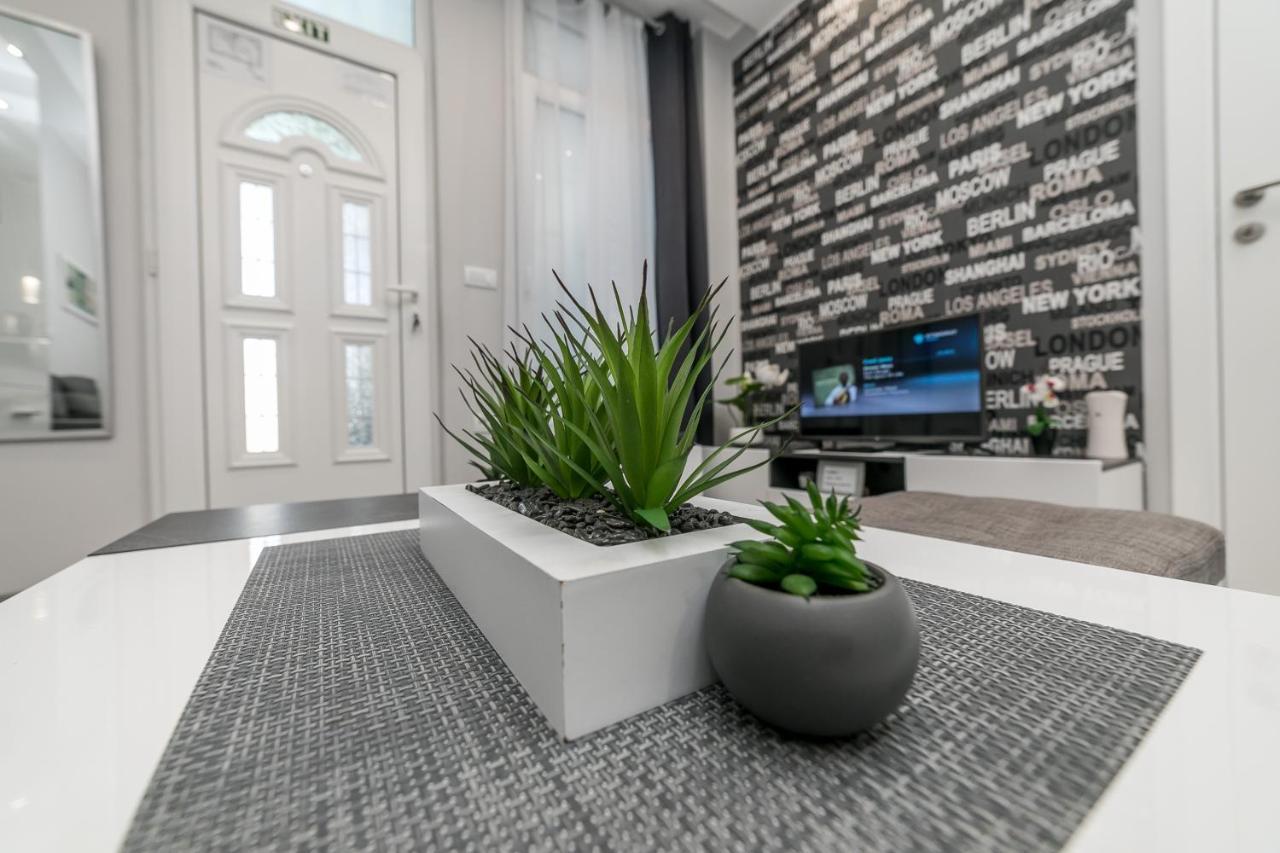 Gray Luxe Apartment Belgrade Luaran gambar